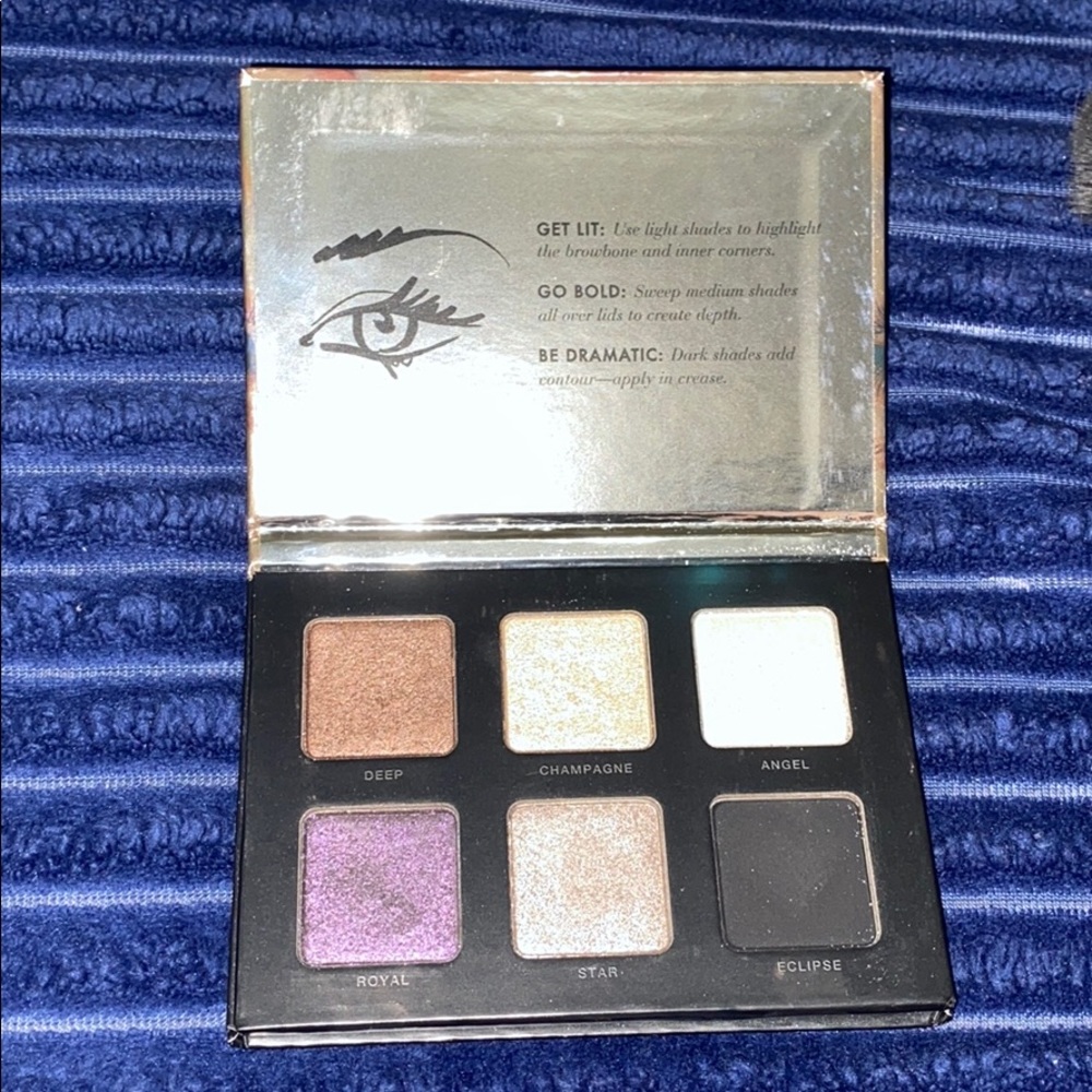 Eyeshadow palette